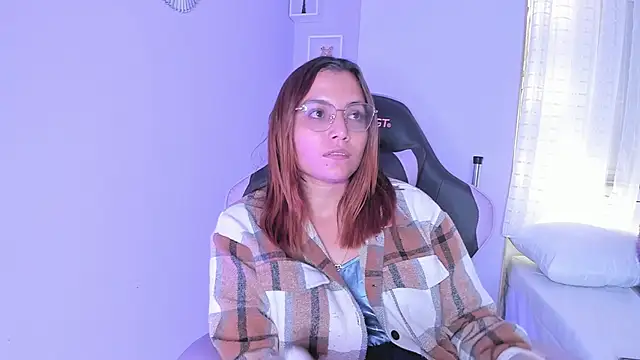 Littletammy4u online show from March 28, 4:12 am