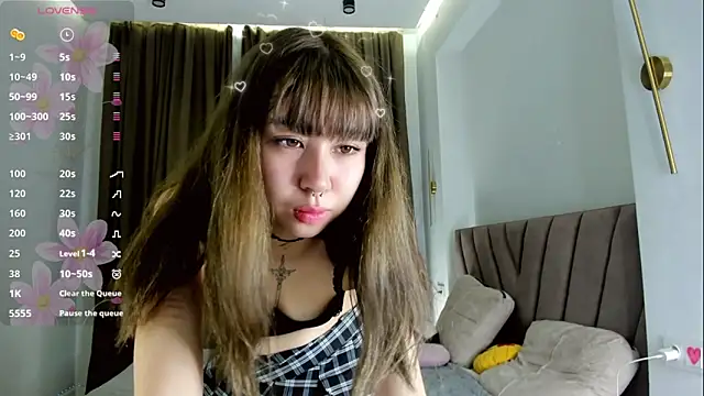 gigi meii online show from April 13, 2:55 pm