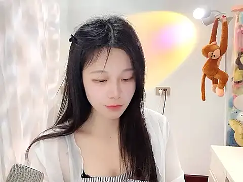 QQ-7890 online show from March 28, 12:05 pm