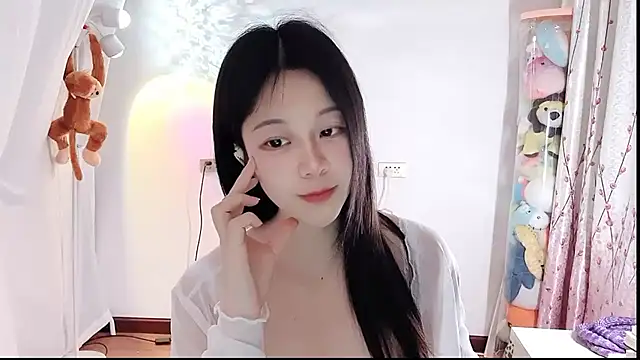 QQ-7890 online show from April 11, 12:20 pm