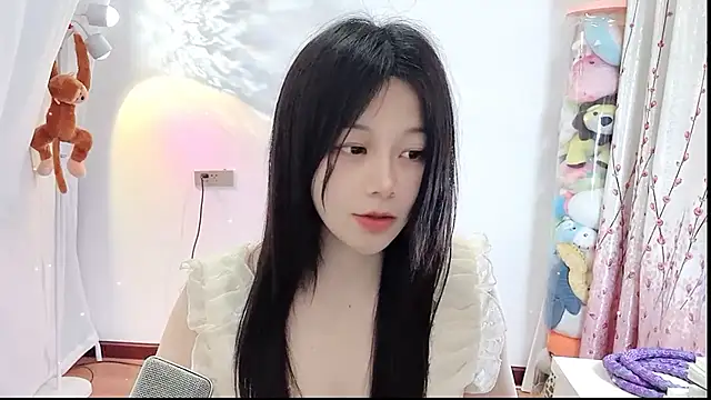 QQ-7890 online show from April 13, 5:57 am