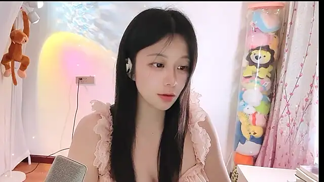 QQ-7890 online show from April 14, 12:11 pm