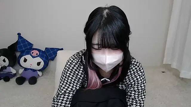 nanami nyann online show from April 8, 12:38 pm