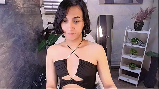 Zoee Kiss  online show from April 13, 9:09 pm