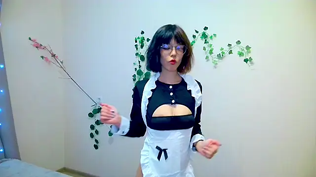 Layla Muur online show from March 19, 2:43 pm