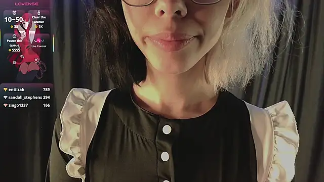 Snapshot of Layla_Muur chatting on April 24, 2:19 pm Layla Muur online show from April 24, 2:19 pm