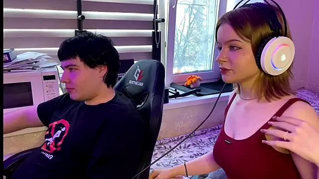 LaslyTilly online show from March 31, 11:32 am