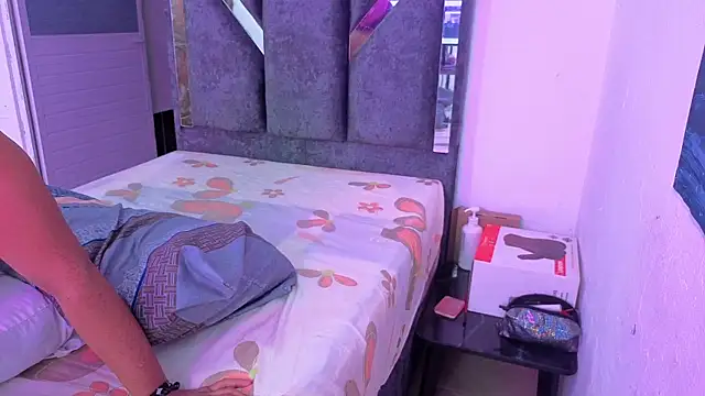 liana hot  online show from April 2, 12:25 pm