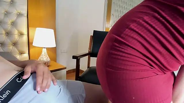 JulietaandRomeo online show from April 17, 4:26 am