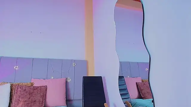 LiiaaGenner online show from April 13, 6:24 pm