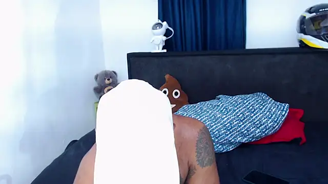 MascTyler online show from April 14, 8:15 pm