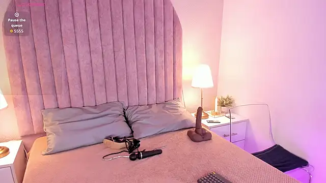 DakotaHarrison online show from March 29, 1:11 pm