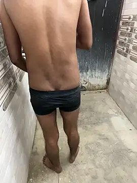 couple-new online show from June 1, 11:34 am