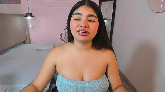 Snapshot of MilaHeat1 chatting on May 1, 7:40 pm MilaHeat1 online show from May 1, 7:40 pm