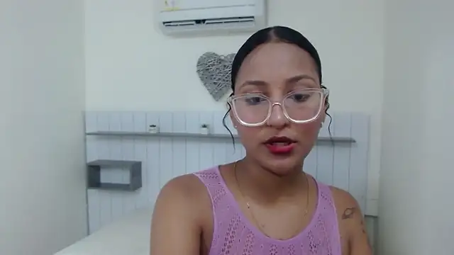 Rubi Diamond  online show from April 1, 7:55 pm