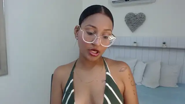 Rubi Diamond  online show from April 11, 8:02 pm