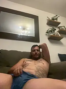 HOTB0Y18 online show from April 12, 10:53 am