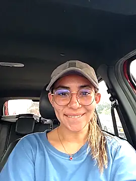 EimyBlake online show from March 28, 5:45 pm