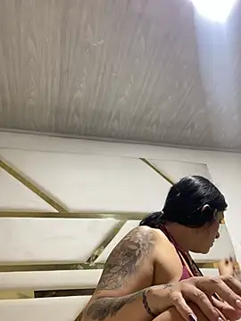 emiiross online show from April 5, 1:36 am