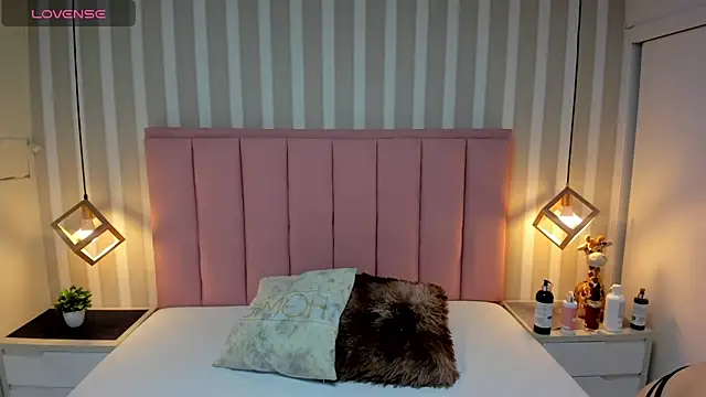 LIZZY VALL online show from April 8, 7:14 pm