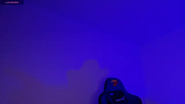 Nicolwhitee online show from March 28, 12:05 pm