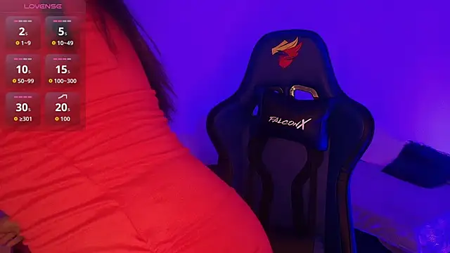 Nicolwhitee online show from April 10, 12:21 pm