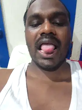 Snapshot of singletamilguy chatting on April 19, 7:38 pm singletamilguy online show from April 19, 7:38 pm