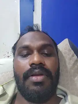 Snapshot of singletamilguy chatting on May 18, 6:47 pm singletamilguy online show from May 18, 6:47 pm