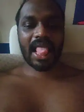 Snapshot of singletamilguy chatting on May 21, 11:17 am singletamilguy online show from May 21, 11:17 am