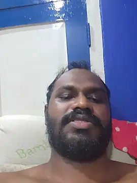 Snapshot of singletamilguy chatting on May 26, 9:33 pm singletamilguy online show from May 26, 9:33 pm