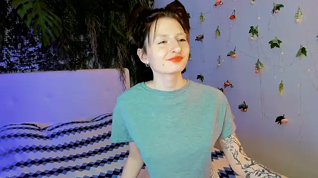 Kira  Cutie online show from July 2, 8:37 pm