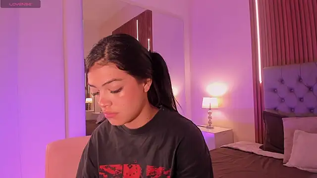 LiaSalvatore online show from April 14, 12:22 pm