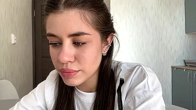 LypsiXo online show from March 29, 10:37 am