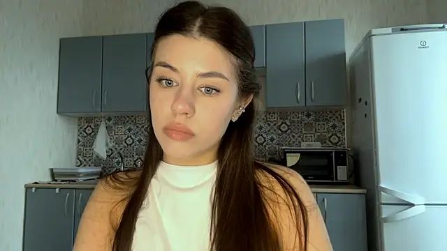 LypsiXo online show from April 9, 1:49 pm