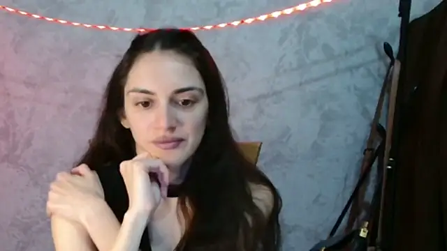 Snapshot of RoxiCherry chatting on May 13, 6:22 am RoxiCherry online show from May 13, 6:22 am