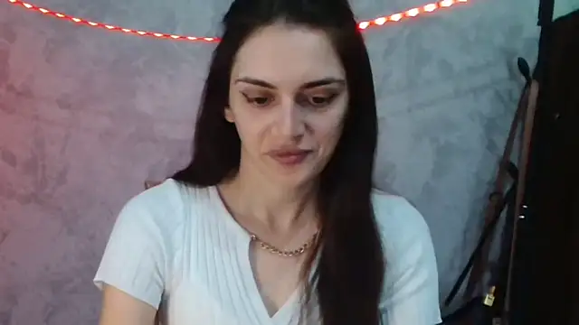 Snapshot of RoxiCherry chatting on May 14, 6:31 am RoxiCherry online show from May 14, 6:31 am
