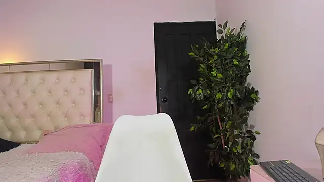 Im XanderSmith online show from April 14, 7:20 pm