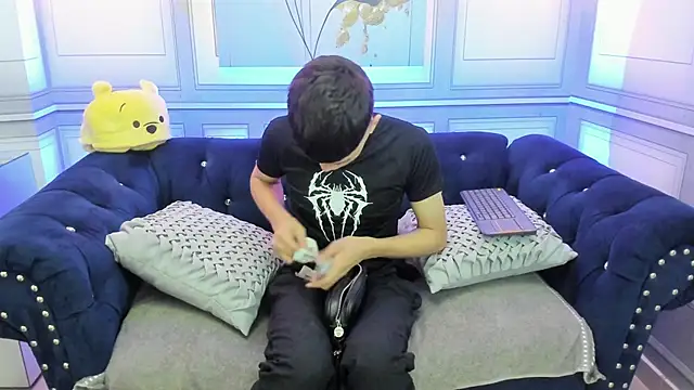 Apolo jonnes online show from March 26, 3:12 am