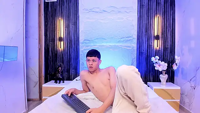 Apolo jonnes online show from April 7, 2:23 am