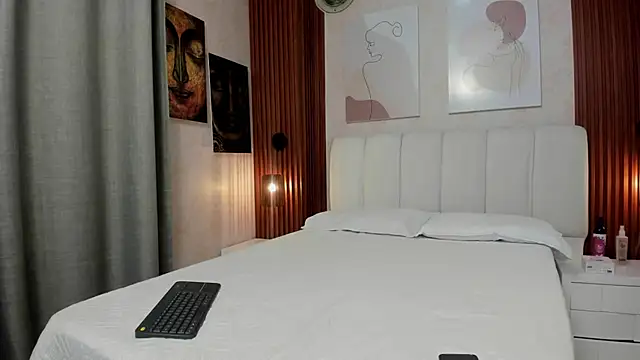 Maiasweet  online show from March 31, 1:51 am