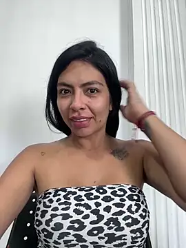 Noa rousse01 online show from April 2, 7:00 pm