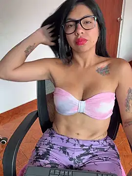 Noa rousse01 online show from April 16, 7:47 pm