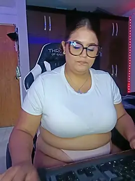 Snapshot of Bonny_rousse01 chatting on July 6, 3:03 pm Bonny rousse01 online show from July 6, 3:03 pm
