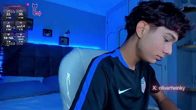 Oliver20   online show from March 22, 4:38 am