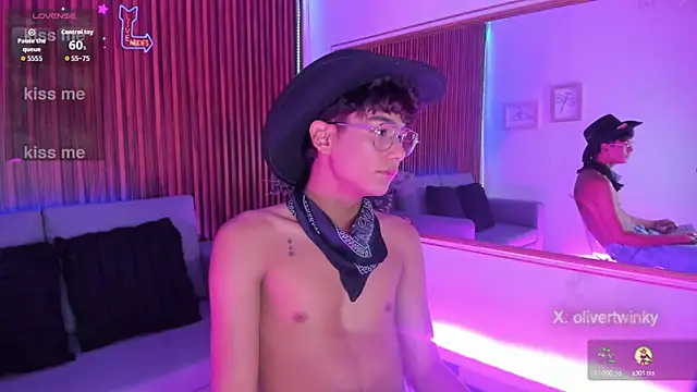 Oliver20   online show from March 26, 4:29 am