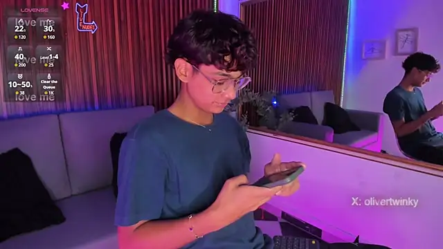 Oliver20   online show from March 29, 4:45 am