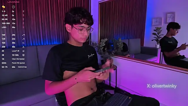 Oliver20   online show from April 2, 6:00 am