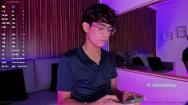 Oliver20   online show from April 10, 5:12 am