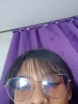 avalustyy online show from April 8, 12:21 am