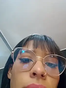 avalustyy online show from April 15, 5:42 pm